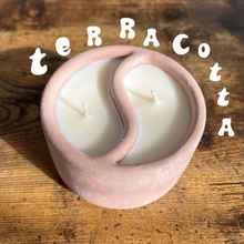Load image into Gallery viewer, Yin &amp; Yang Candle
